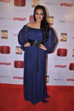 Sonakshi Sinha at Stardust Awards 2013 red carpet in Mumbai on 26th jan 2013 (407).JPG